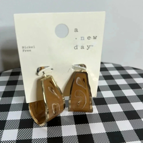 A New Day Earrings - Picture 1 of 7
